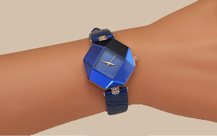 Relogio Feminino Gem Cut Crystal Leather Watch